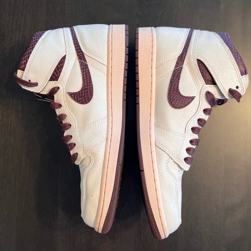 Nike Air Jordan 1, Retro High OG / A Ma Maniere Men’s Size 10.5